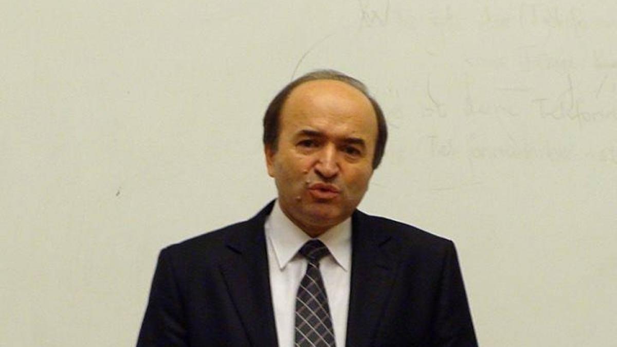 ministerul justitiei vrea sa stie cati detinuti au fost eliberati ca urmare a suspendarii pedepselor