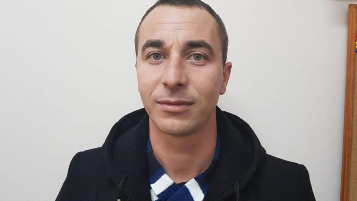 a gasit un portofel plin cu bani pe o strada din judetul vrancea ce a decis sa faca barbatul in