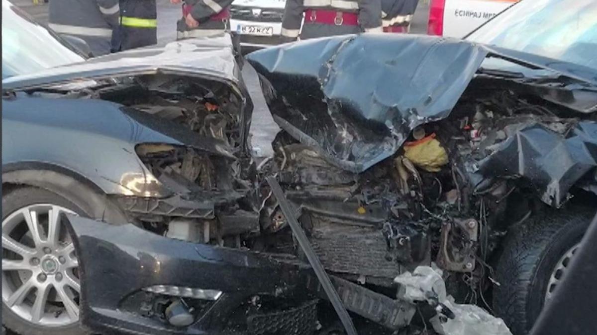 accident inedit in constanta la primele ore ale diminetii oamenii au incremenit cand soferul s a