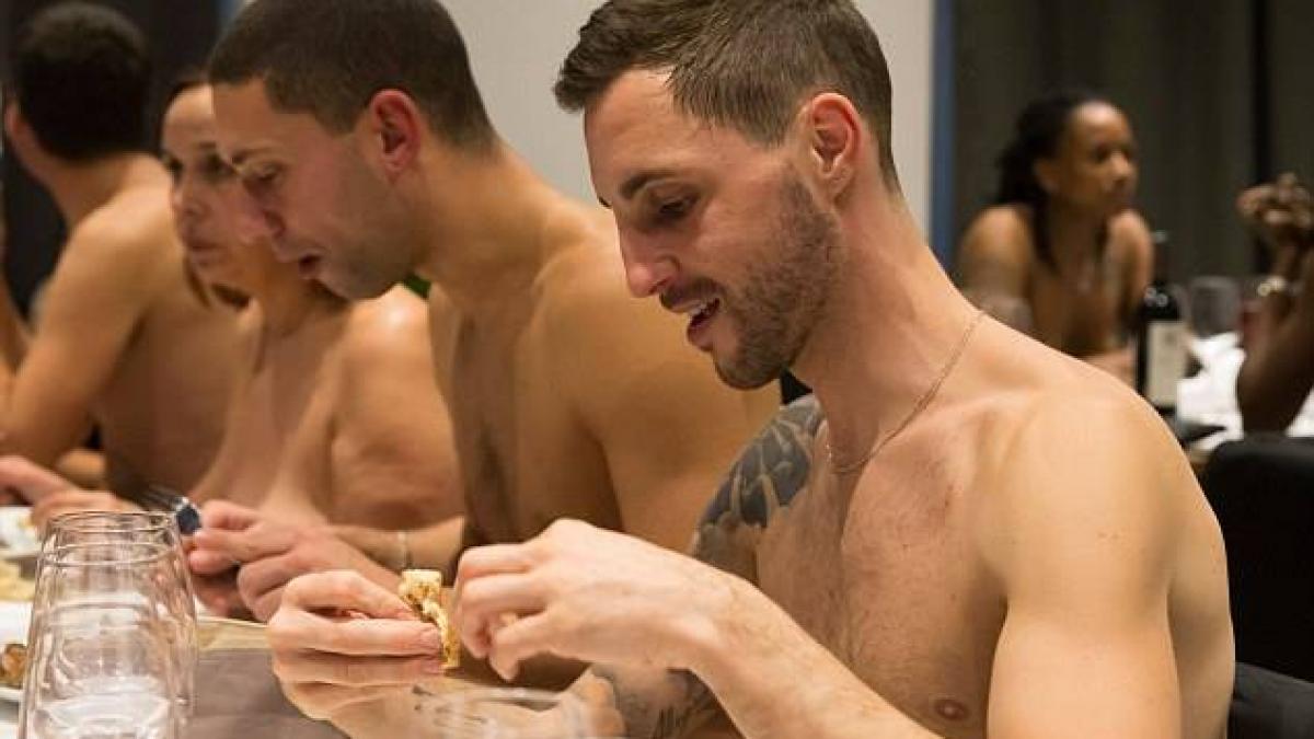 un restaurant de nudisti din paris s a inchis din cauza lipsei de clienti