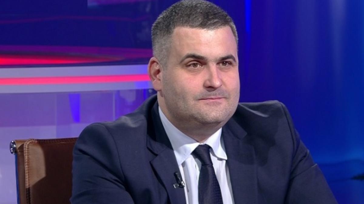 ministrul apararii plangere pentru klaus iohannis