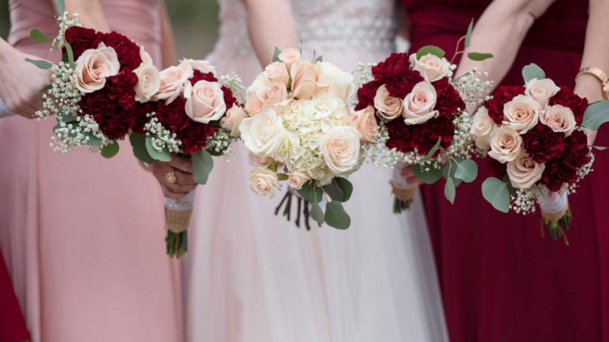 domnisoara de onoare mi a spus ca la nunta va avea burta mare am crezut ca glumeste dar s a