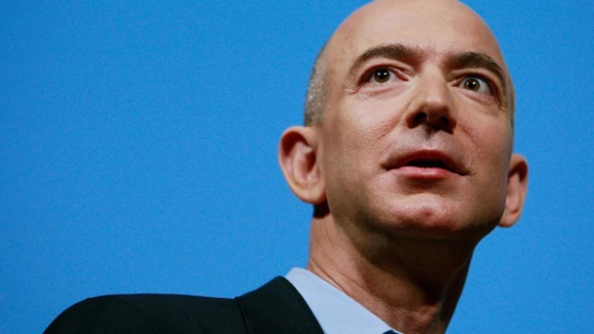 noi detalii incendiare in divortul celui mai bogat om din lume ce mesaje ii trimitea jeff bezos