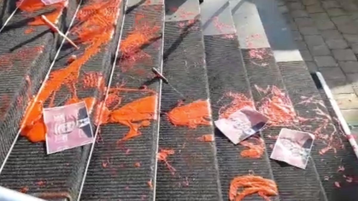 sediul ministerului justitiei vandalizat de rezist