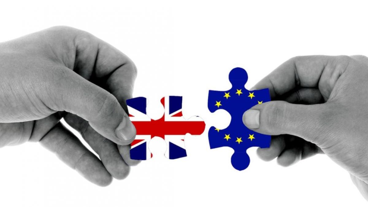 uniunea europeana someaza marea britanie sa isi clarifice intentiile privind brexit juncker ue nu