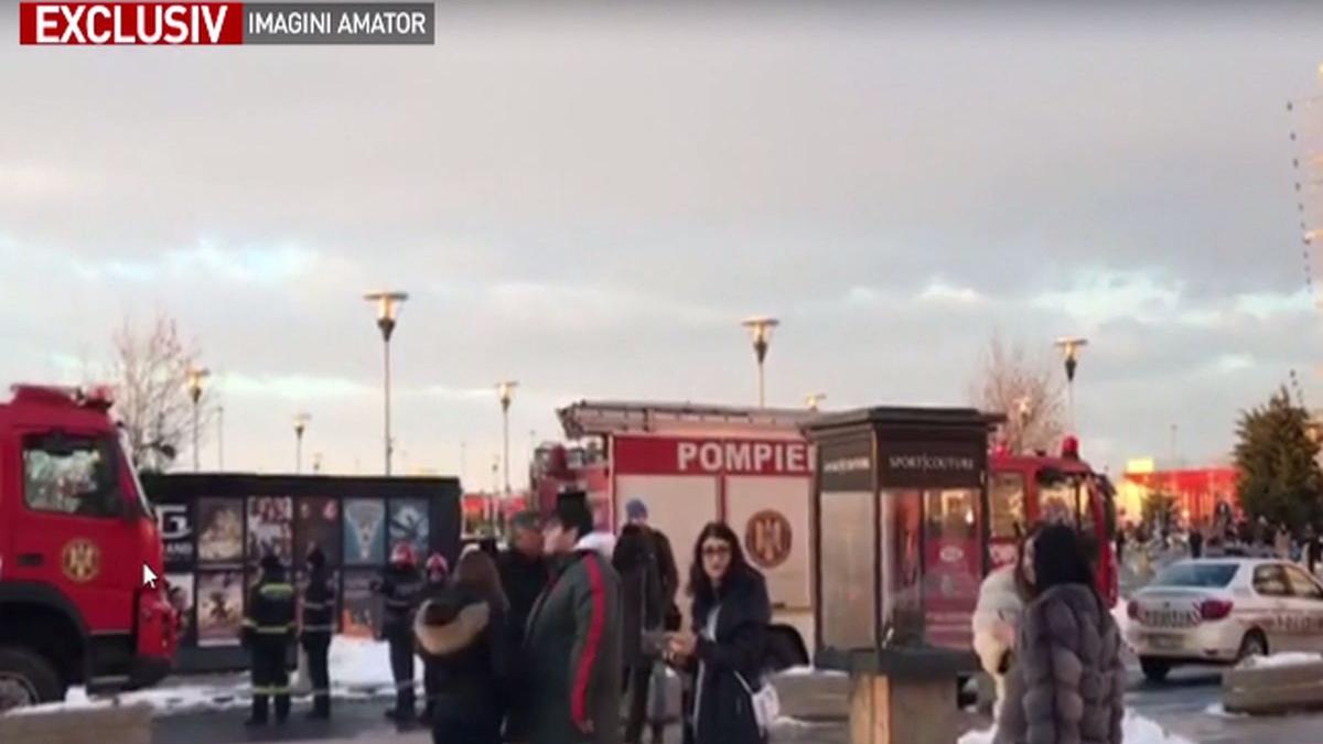 alerta de incendiu la mallul din baneasa sute de oameni au fost evacuati