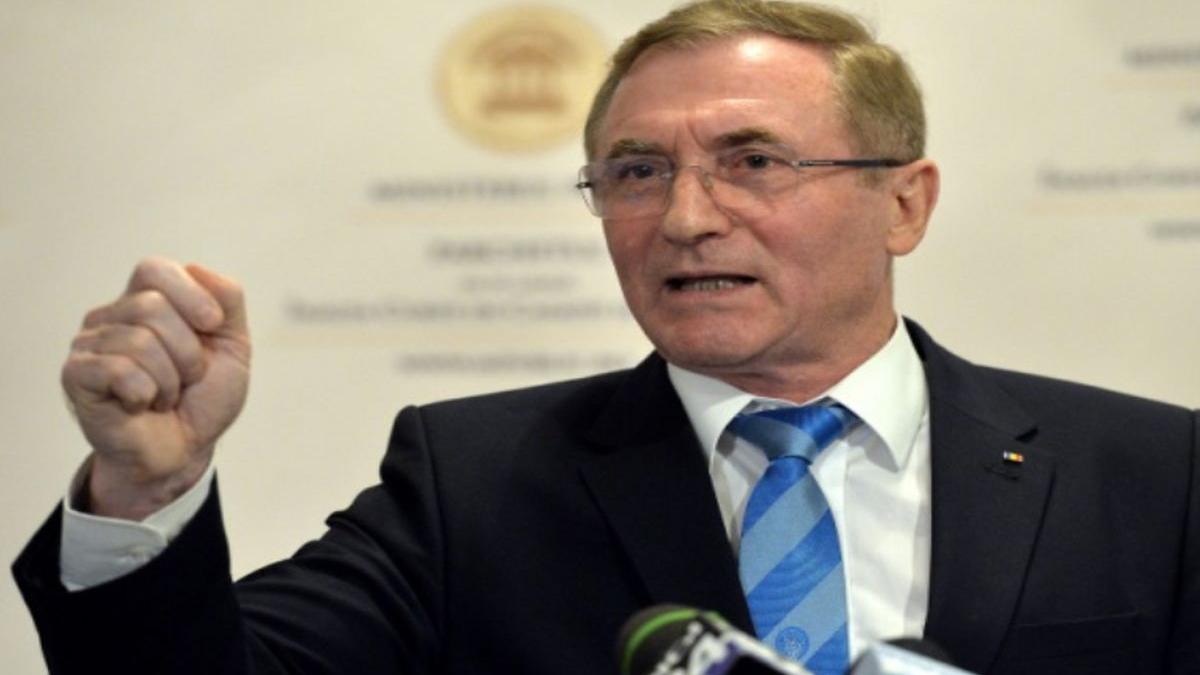 augustin lazar acuzat ca o protejeaza pe carmen iohannis cum raspunde acuzatiei