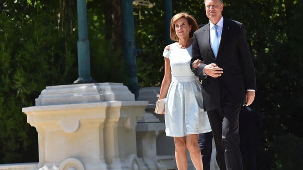 fotografii rare cu carmen iohannis din tinerete foto