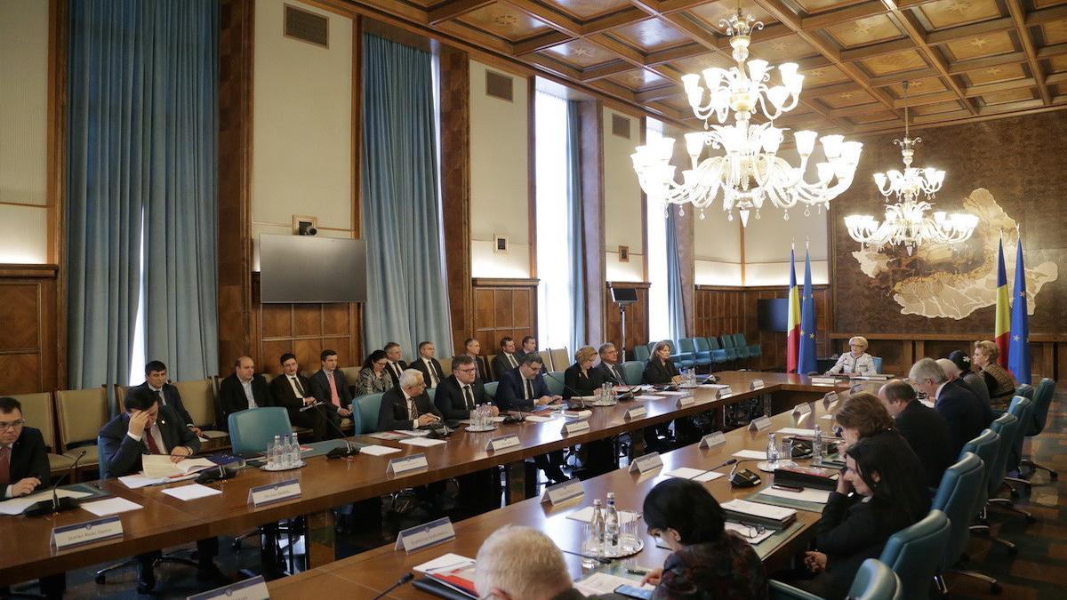 guvernul aproba infiintarea orchestrei uniunii europene