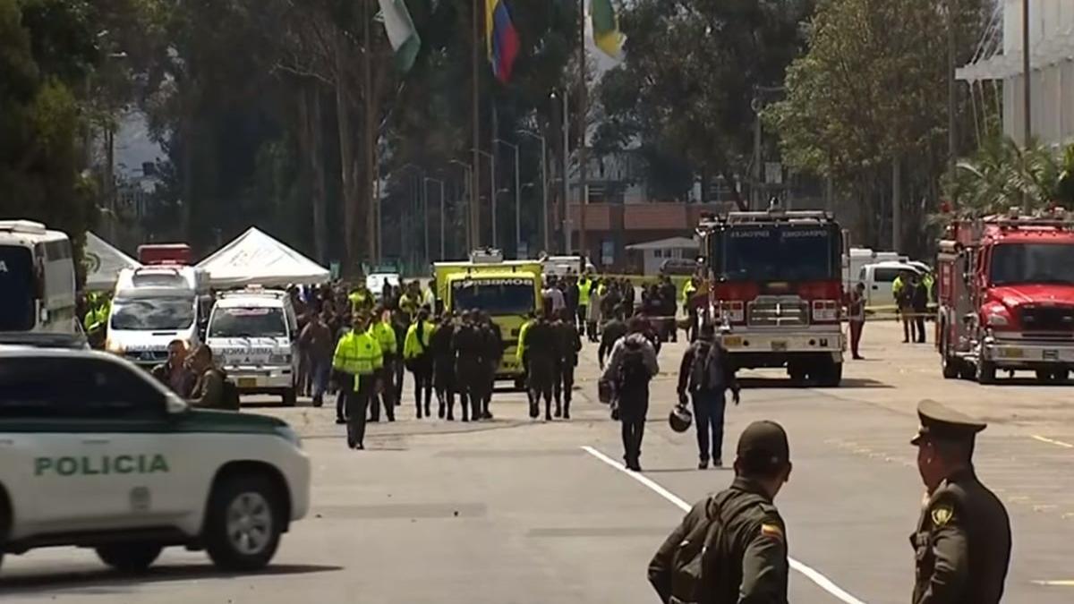 atentat la o scoala de politie cel putin 21 de persoane au murit video