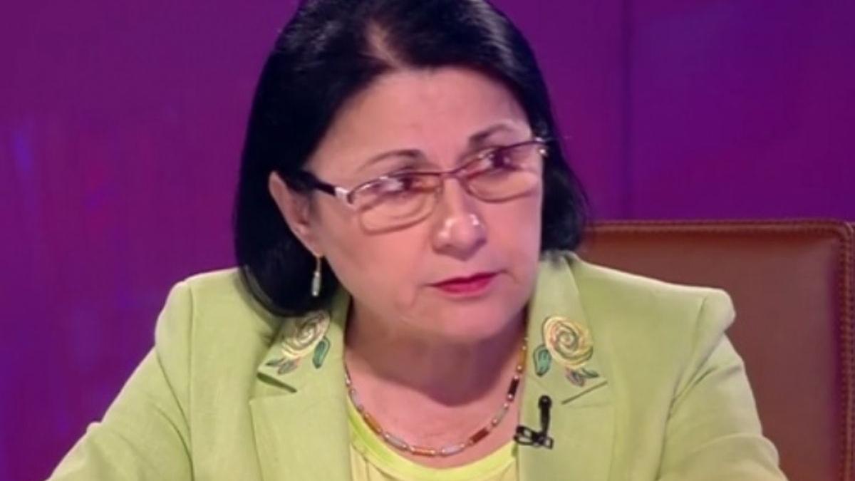 ministrul educatiei vrea ca si elevii de clasa l sa poata fi lasati repetenti ajungem la clasa a