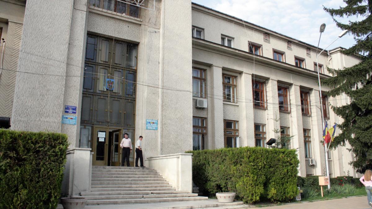 situatie fara precedent la judecatoria roman magistratii au crezut initial ca este o gluma proasta