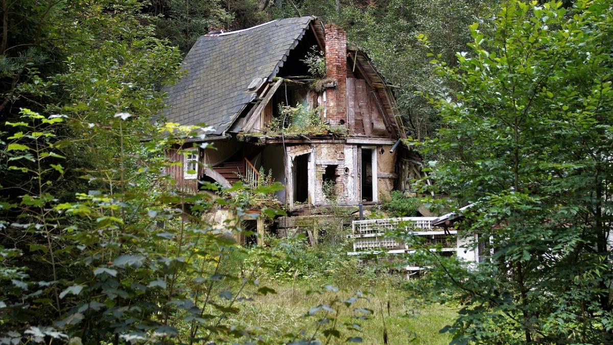 vecinii lor nu mai iesisera de cateva zile din casa asa ca au chemat politia cand au intrat in