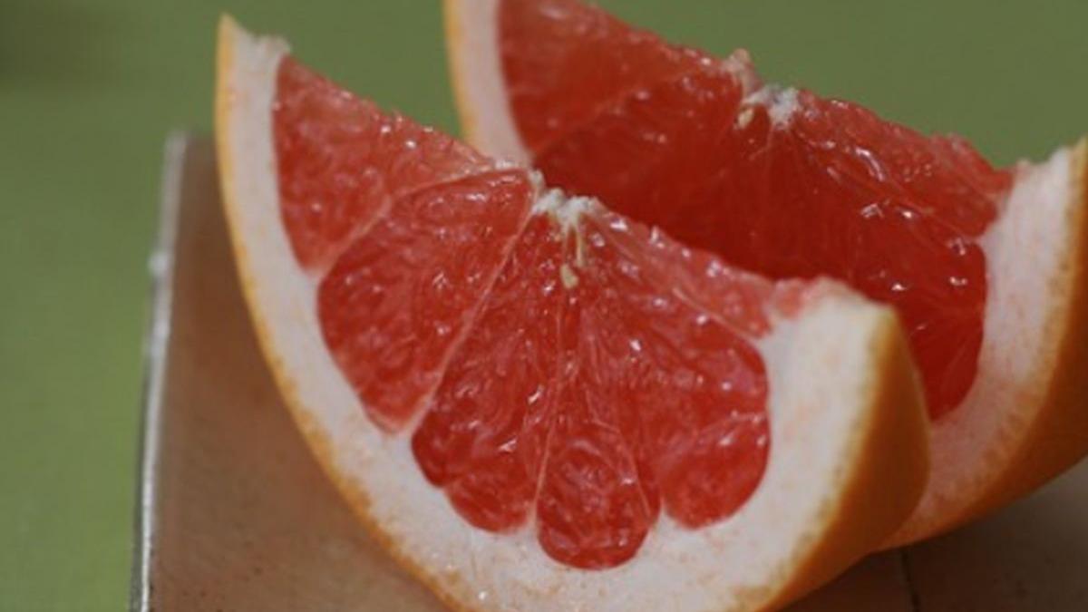 de ce este periculos sa consumati grepfrut atunci cand luati medicamente trebuie sa stiti asta