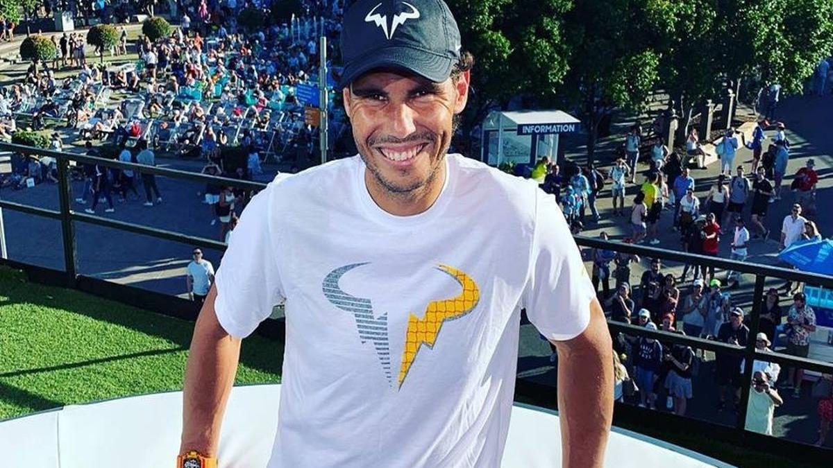 australian open nadal l a spulberat pe tsitsipas si se califica in finala