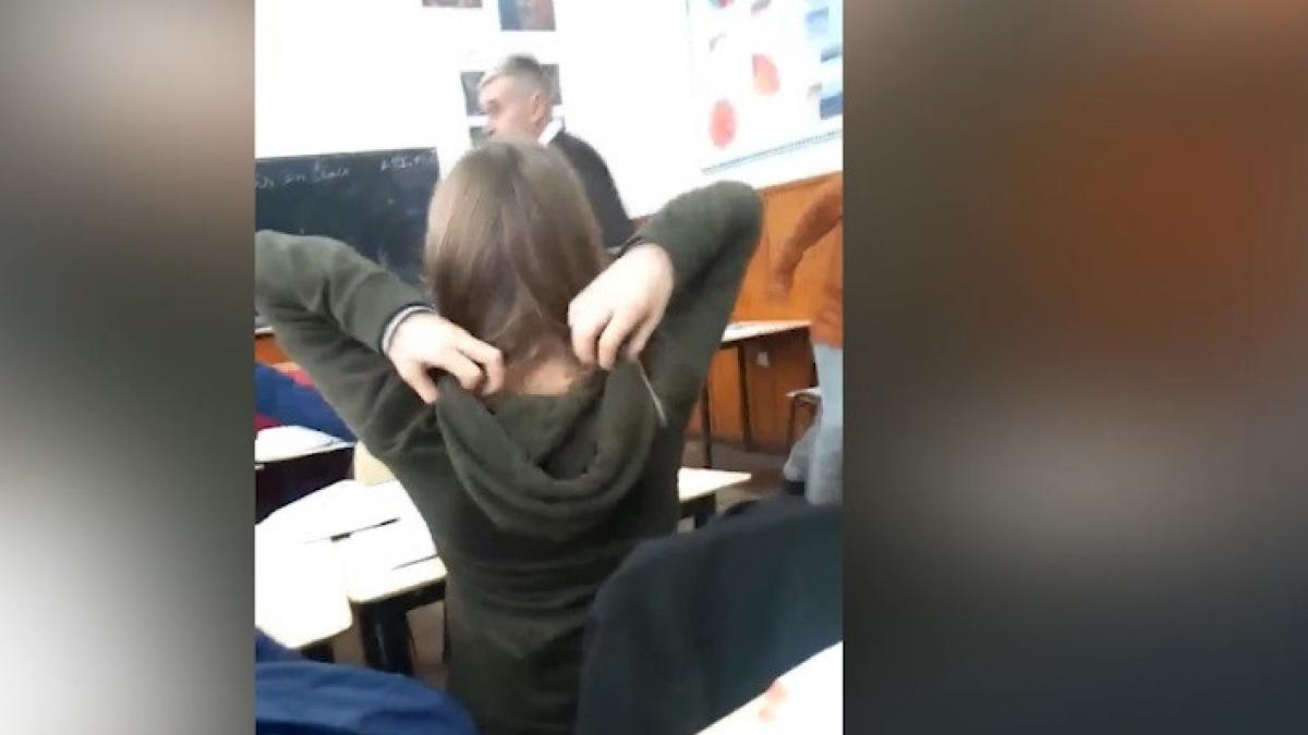 elev din botosani fugarit cu mopul de profesorul de franceza imagini cu impact emotional