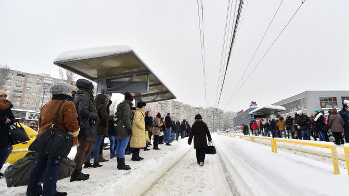haos in capitala circulatia tramvaielor 41 este blocata