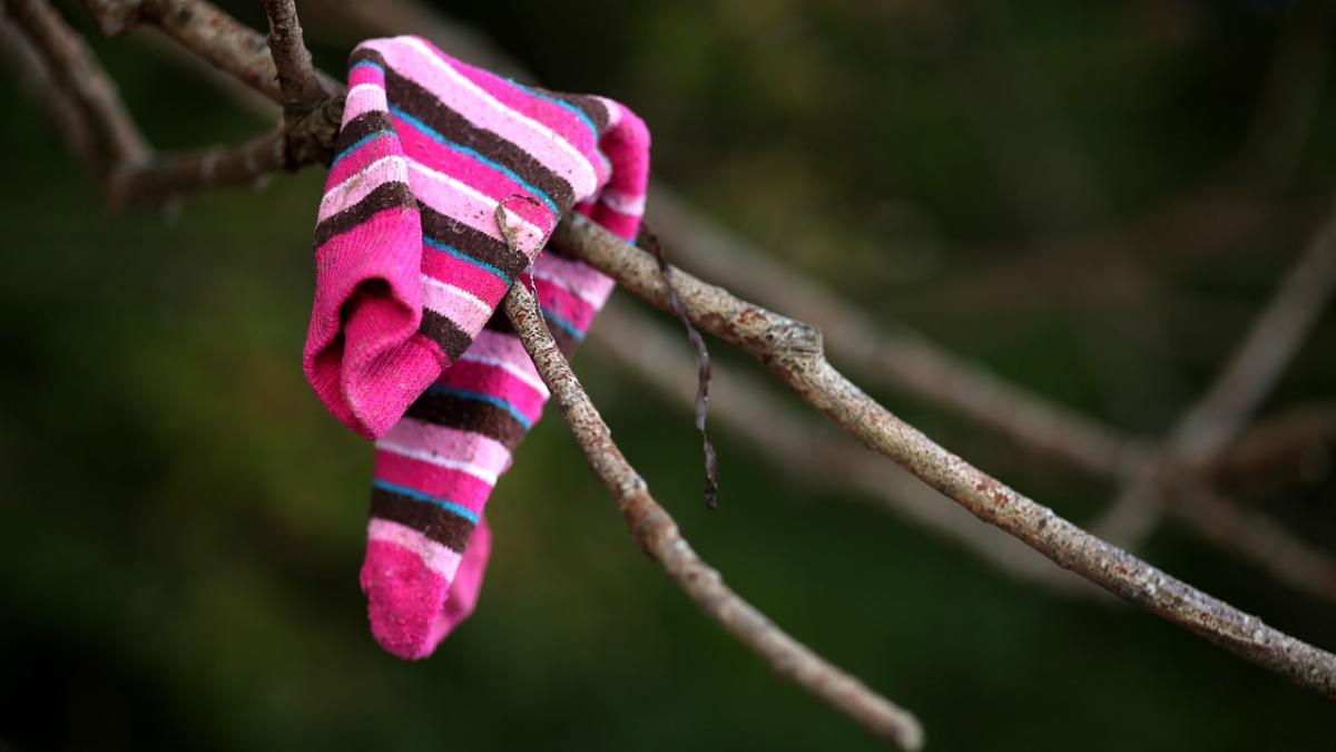 s a dus sa si cumpere o pereche de sosete de la un celebru magazin cand a ajuns acasa a simtit ceva