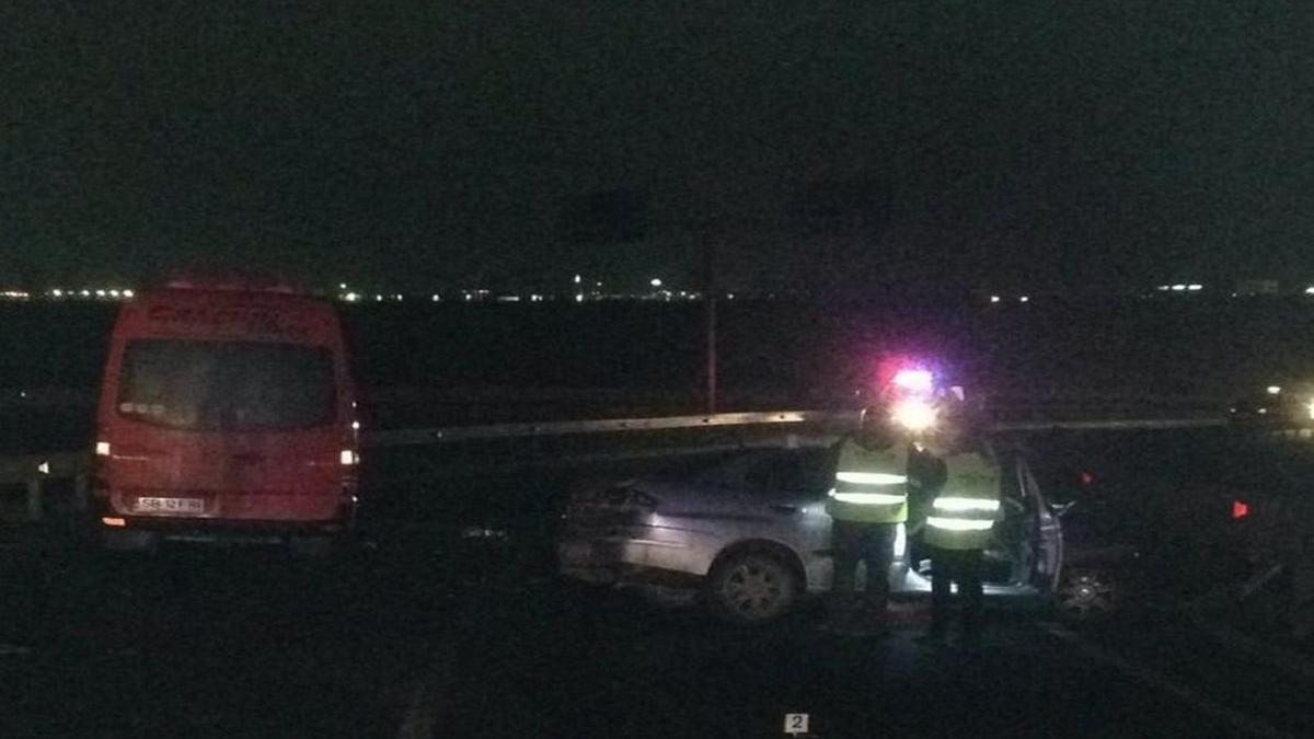 accident la o iesire de pe autostrada sibiu orastie un autoturism a patruns pe contrasens si a