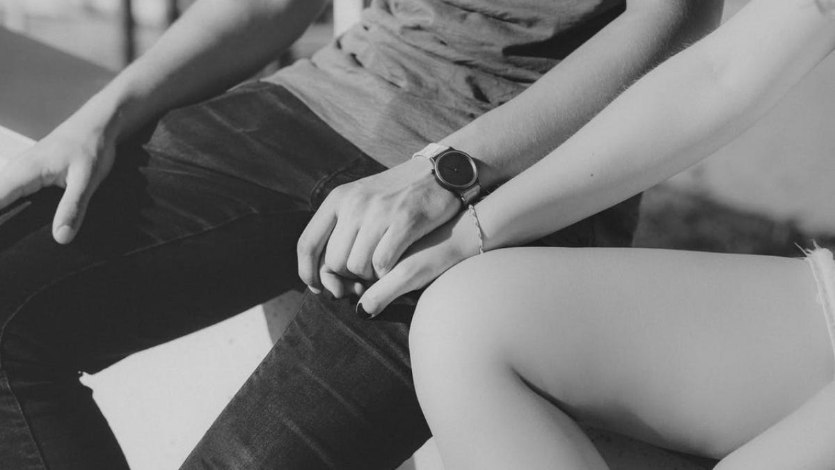 marturisirea socanta a tinerei care s a iubit cu fratele ei simteam cum degetele aluneca de pe