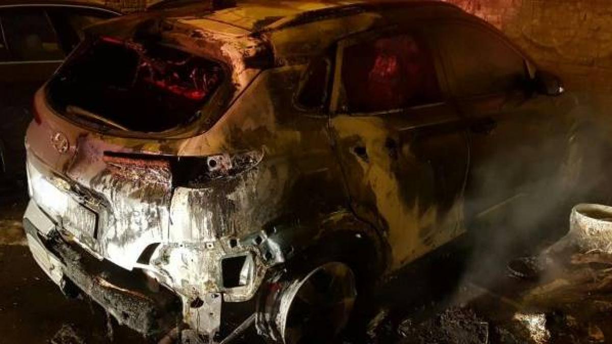 masina unui procuror a ars pe o strada ultracentrala din municipiul resedinta