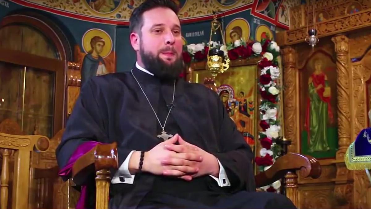 preotul care a primit semne divine de la maica domnului am auzit o strigand scoateti l afara a fost