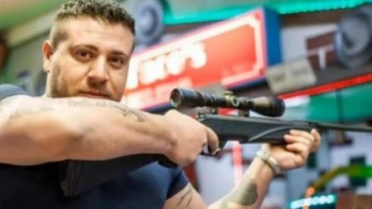 adi braileanu e traficant de carne vie in urma cu doi ani a postat pe facebook un videoclip