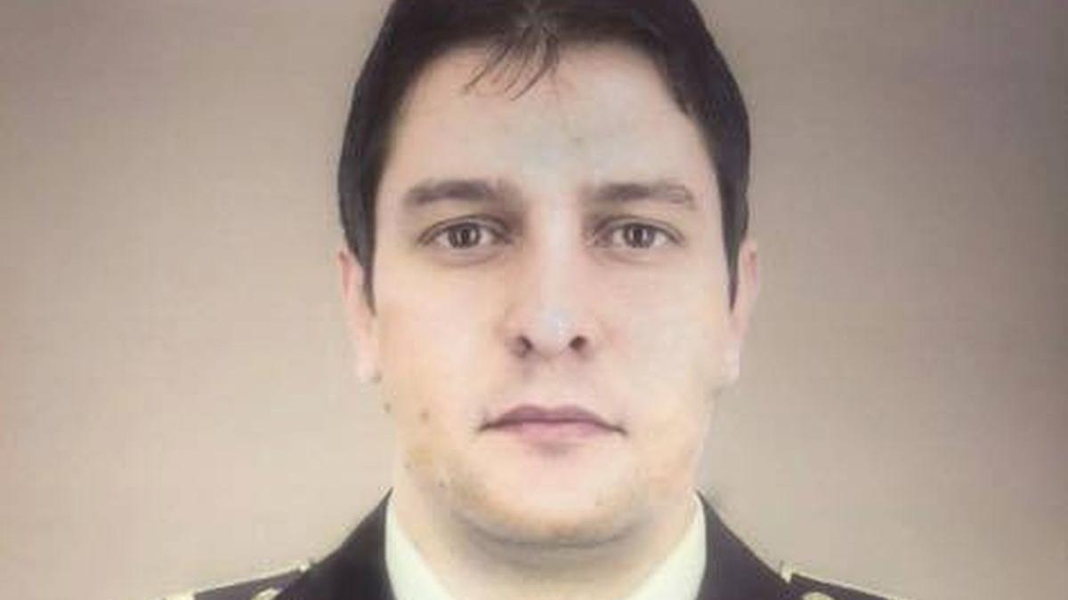 reactia unui politist dupa ce a vazut fluturasul unui infirmier mi am cumparat o galeata cu mop