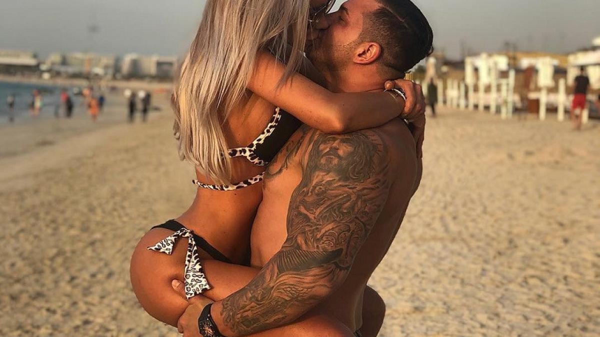 bianca dragusanu si alex bodi ipostaze ilegale pe plaja din dubai au dat frau liber pasiunii