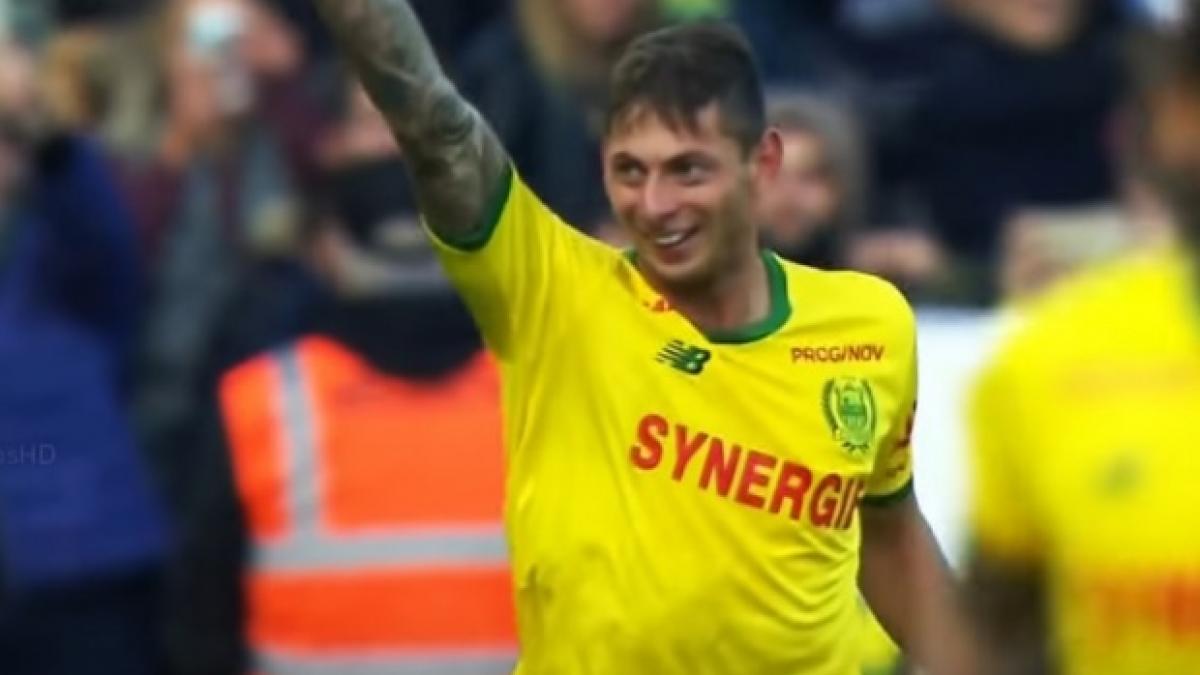 emiliano sala anchetatorii au descoperit un corp in avionul prabusit in care se afla fotbalistul