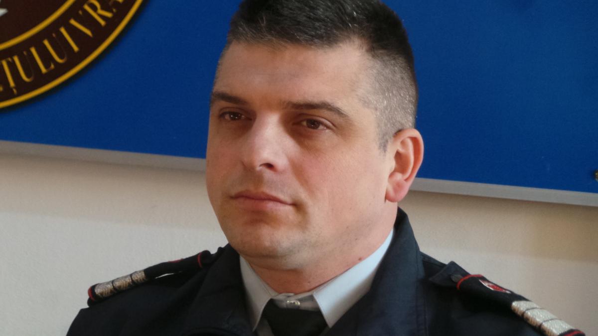 florin are 38 de ani si e pompier acum 7 ani s a intors din misiune din afghanistan dar abia