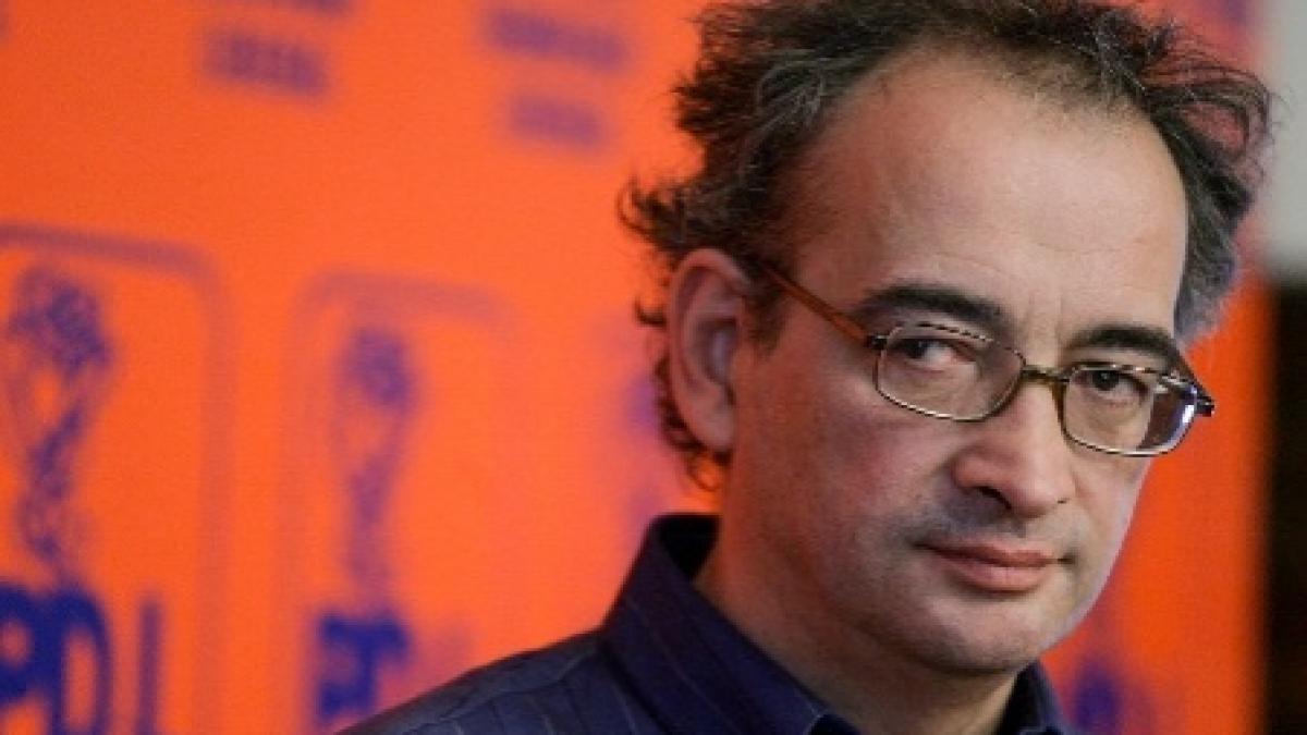 intelectualii lui basescu se rafuiesc cu intelectualii usr plus ciolos ne invata cum ramai pur daca