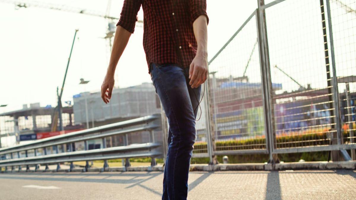 adolescent din baia mare batut cu pumnii de trei tineri incidentul s a petrecut in plina strada