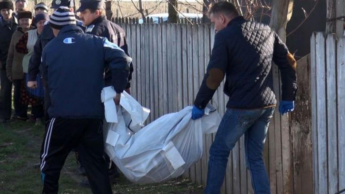 descoperire socanta in arges mama lui l a gasit spanzurat in curte de un copac