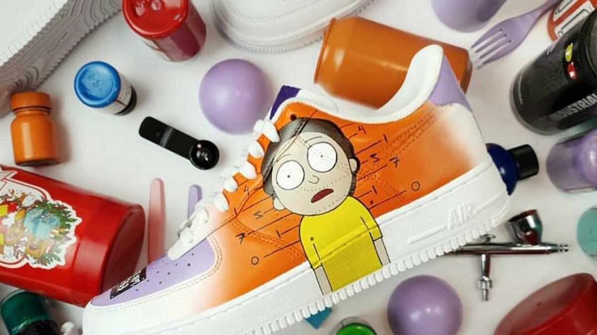 numai de bine pantofii pictati manual din ce in ce mai ceruti