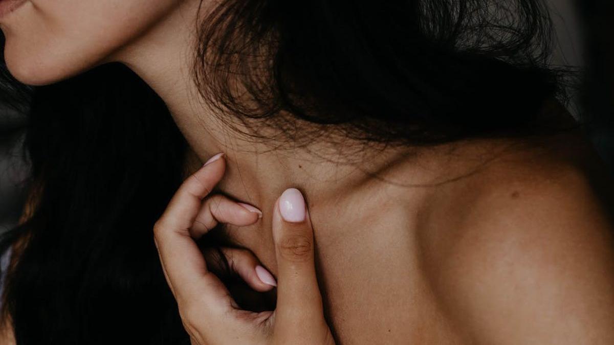 remediile naturale care te scapa de durerile in gat