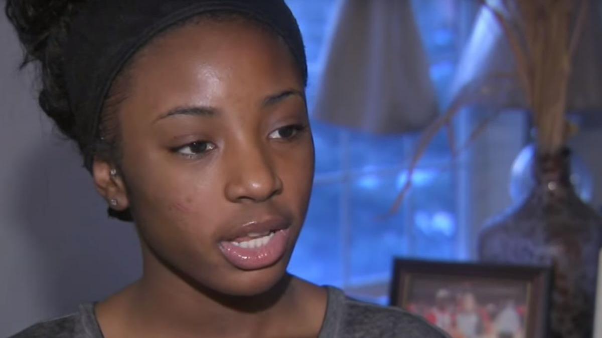 o minora a fost electrocutata de politisti din cauza unui gest banal facut in timpul orelor tatal