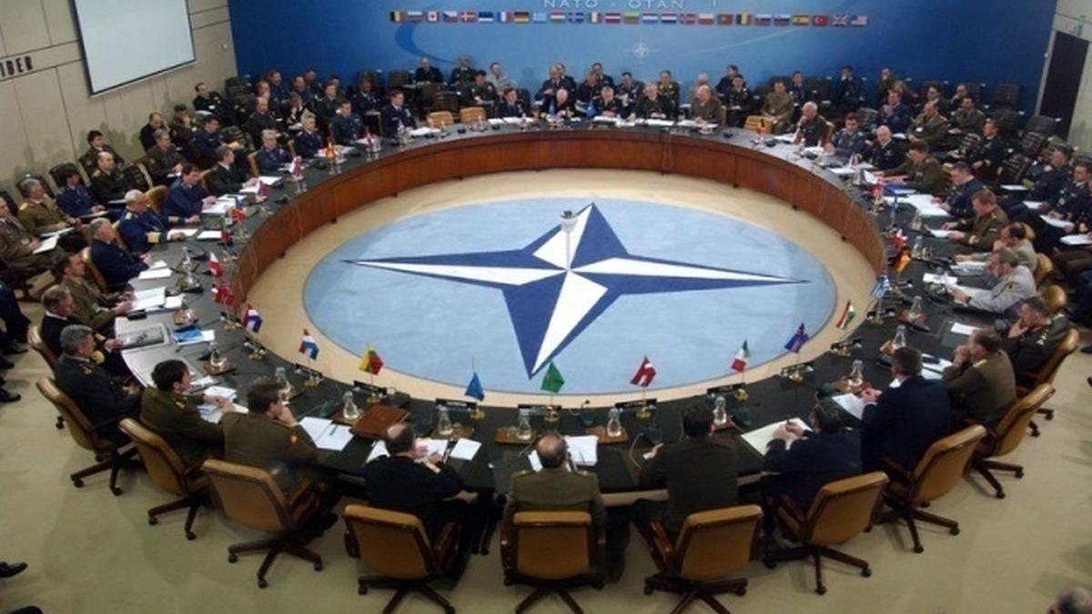 vot istoric la atena grecia aproba intrarea macedoniei in nato