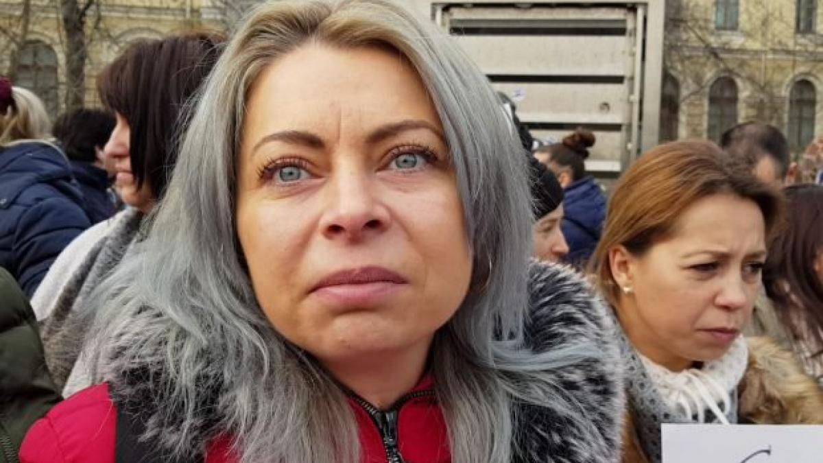 emilia nu a mai rezistat copilul meu a fost batut si de copii si de invatator chiar si un parinte a