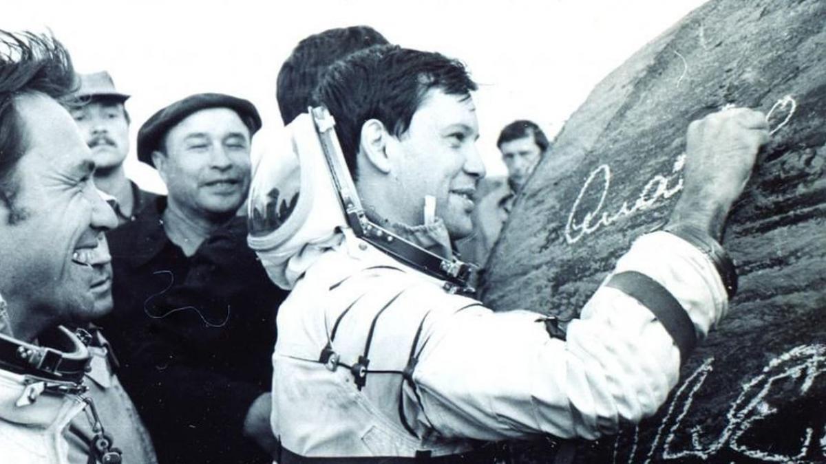 povestea garsonierei lui dumitru prunariu capsula navetei soiuz