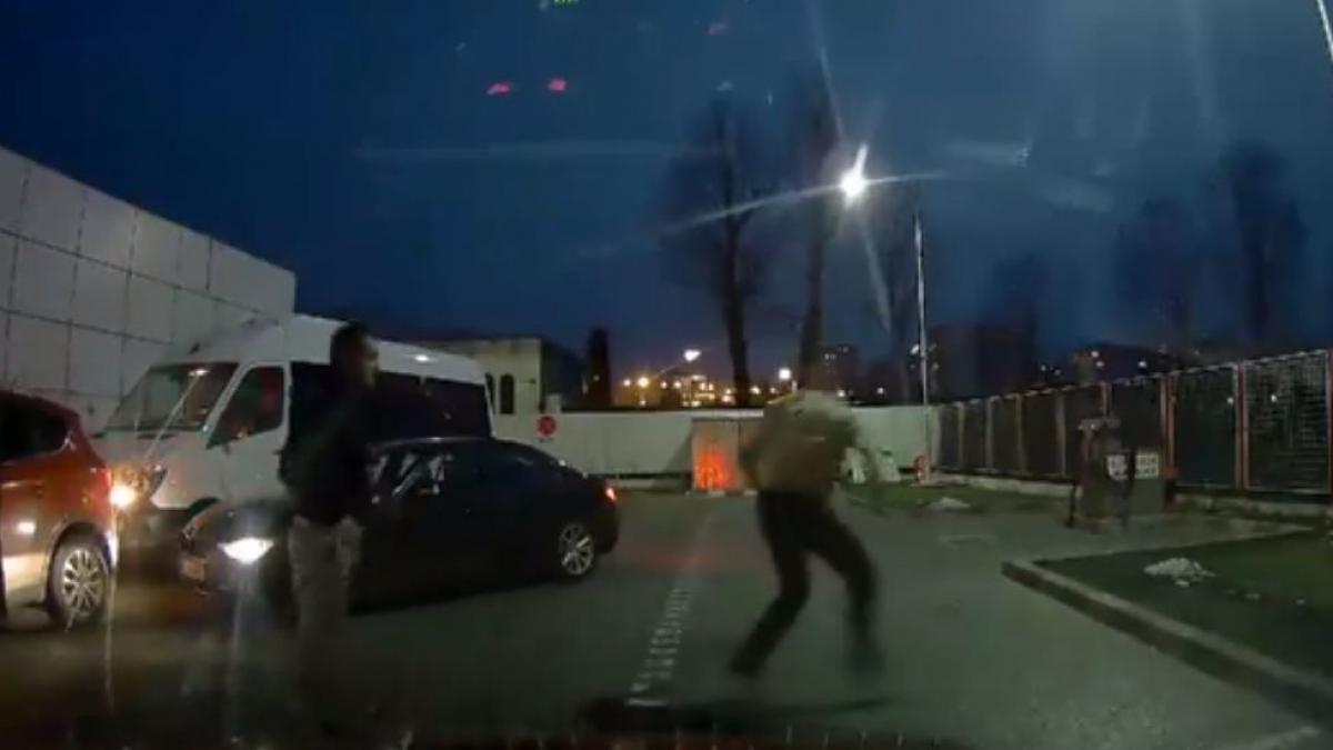 bataie intr o benzinarie din cluj toata scena a fost filmata video