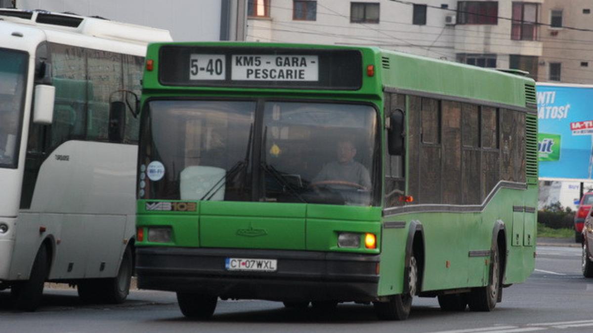 se urcase intr un autobuz din constanta cand a observat ceva ciudat la sofer a crezut ca nu vede