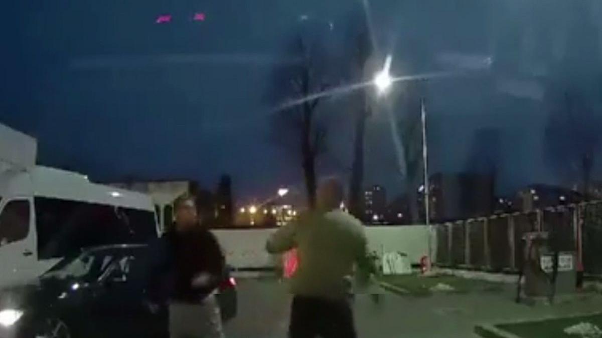 bataie intre soferi intr o benzinarie din cluj video