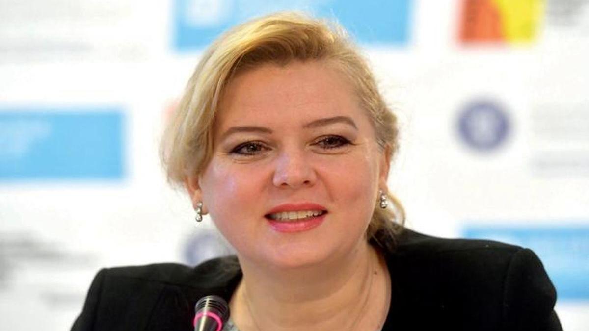 omul robertei anastase zeci de contracte din bani publici