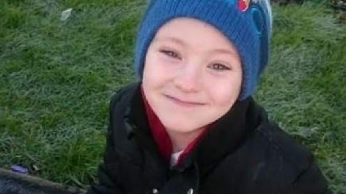 micutul si a cheltuit toti banii de buzunar pentru un gest incredibil face asta deja de patru ani