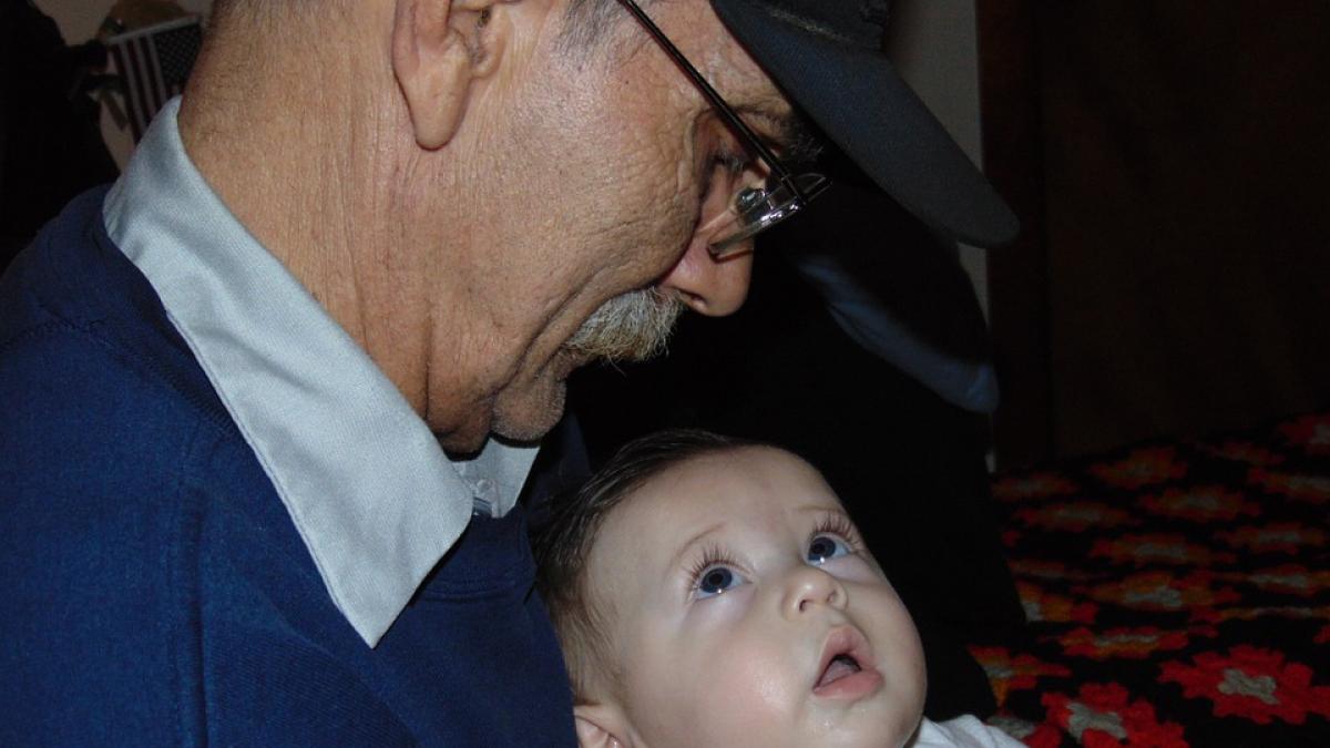 bizar ce se intampla cu copiii nascuti din tati mai batrani