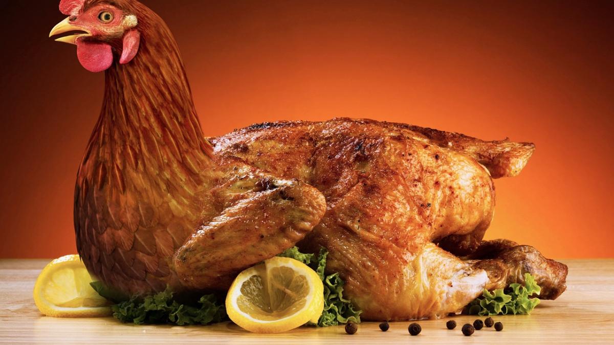 denis si a cumparat o casoleta cu piept de pui dintr un hipermarket din constanta cand sa l