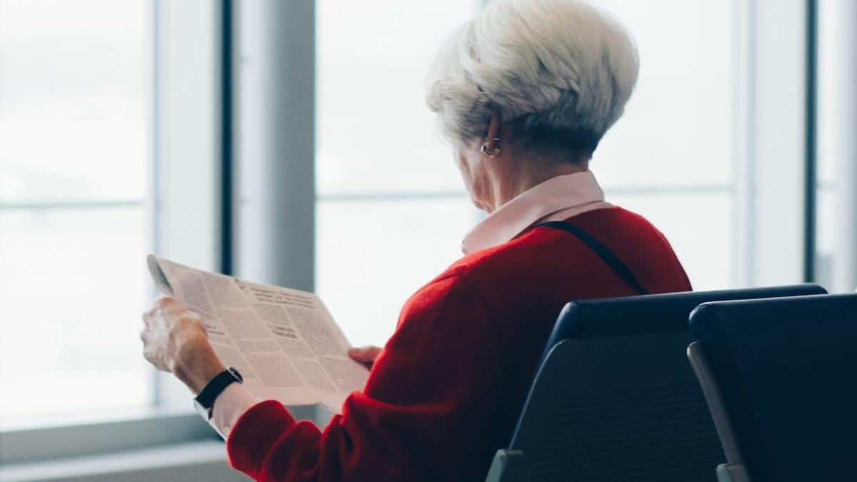 planul pus la cale de o femeie care si a criogenat tatal daca se va trezi sa o faca langa cineva