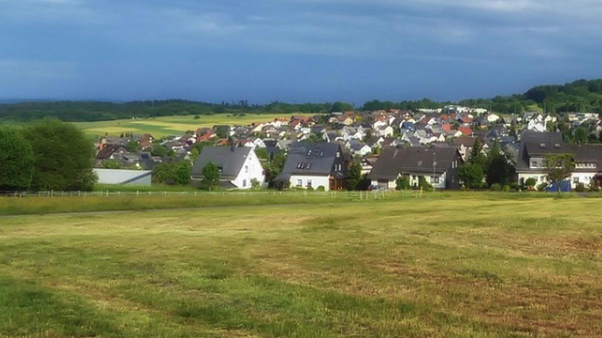 satul din romania in care o casa costa cat un salariu mediu