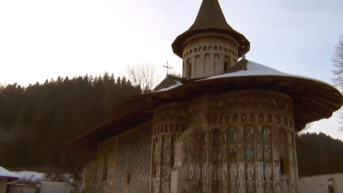 manastirile din bucovina au atras atentia unui jurnalist britanic una dintre cele mai bune